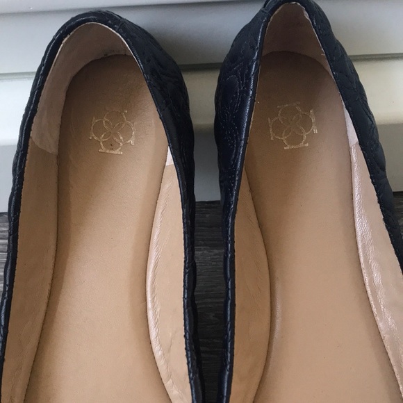 Ann Taylor black leather flats Size 9 - Picture 3 of 6